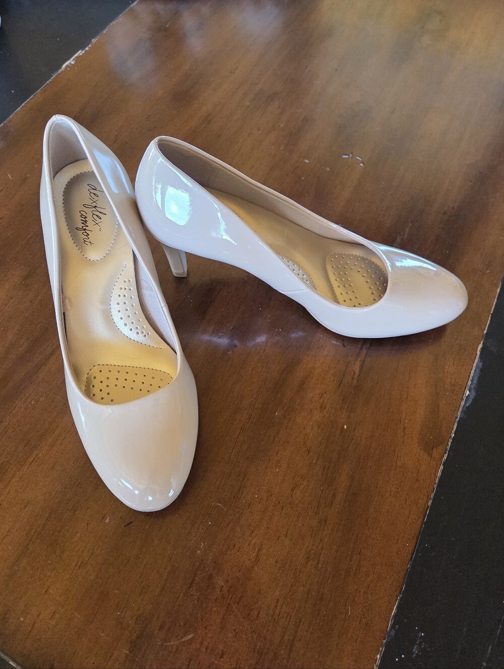 dexflex comfort Nude Patent Mid Heel Pumps